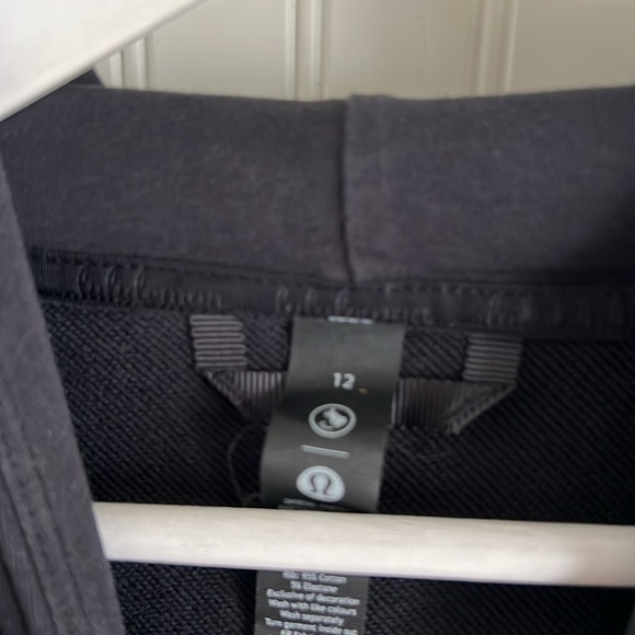 Lululemon Team Canada All Yours Cropped Hoodie CPC Logo, TEAM CANADA, Black - Picture 3 of 7